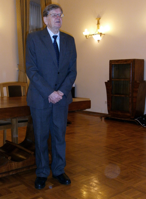 Baigdamas pranešimą, PAB pirm. prof. habil. dr. Antanas Tyla sako, kad 1918 ir 1990 m. laisvės paskelbimas yra didžiausios mūsų tautos šventės.